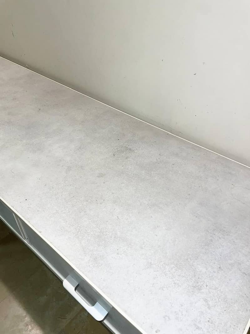 STUDY / COMPUTER TABLE FOR SALE 2