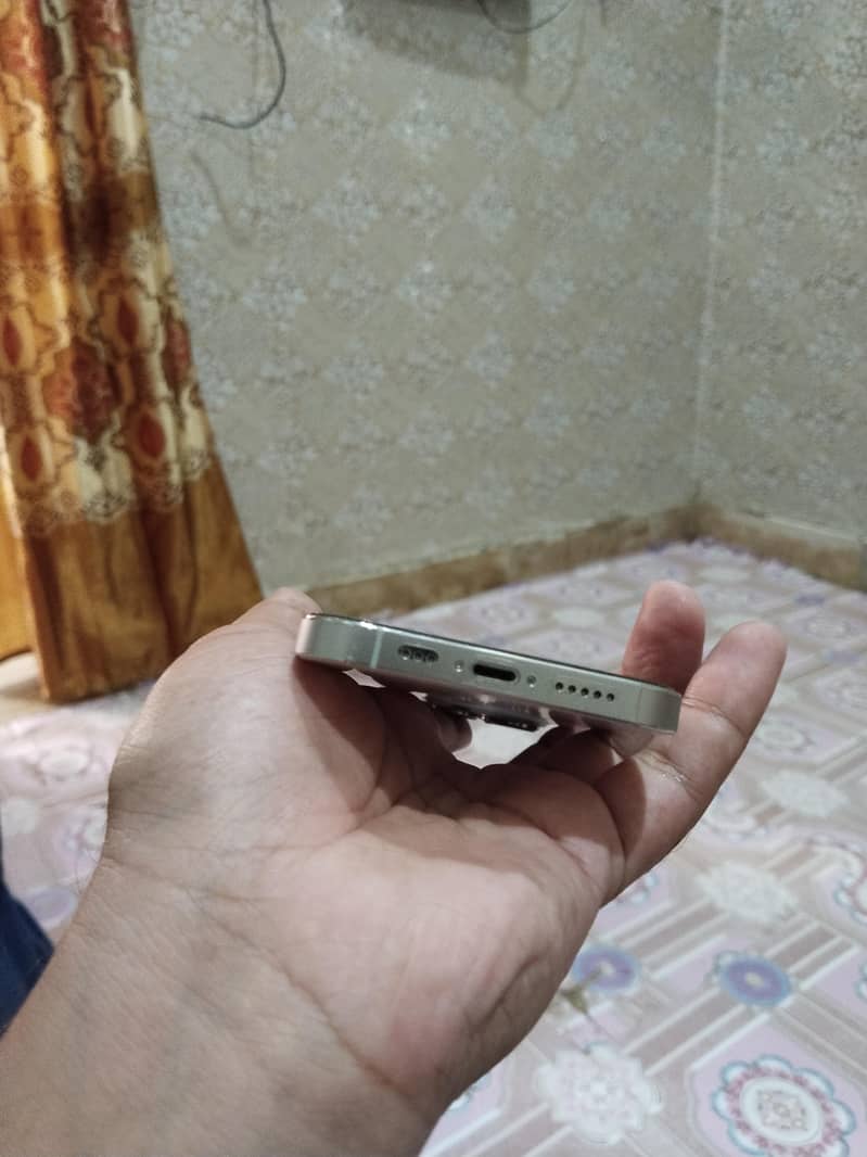 Apple iPhone 13 Pro 3