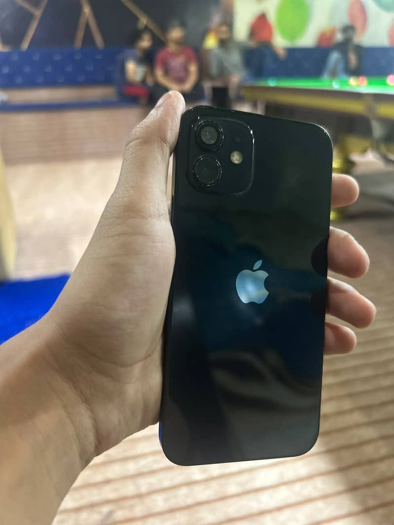 Apple iPhone 12 2