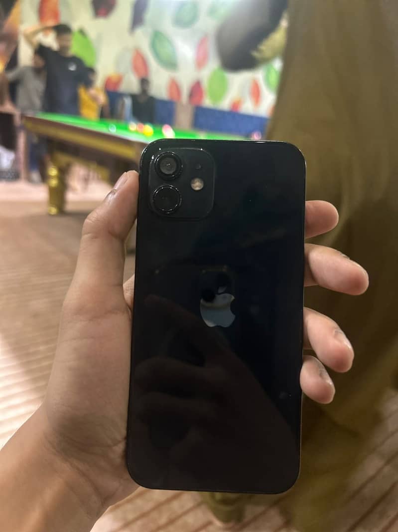 Apple iPhone 12 3