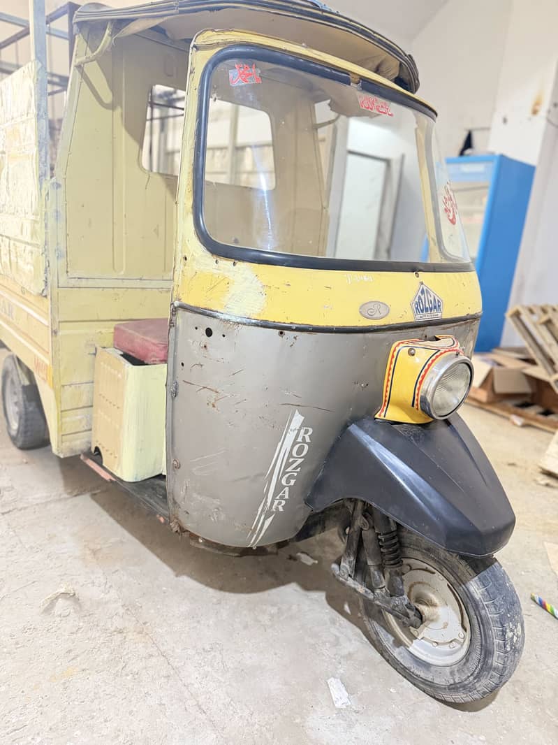Loader rickshaw 0