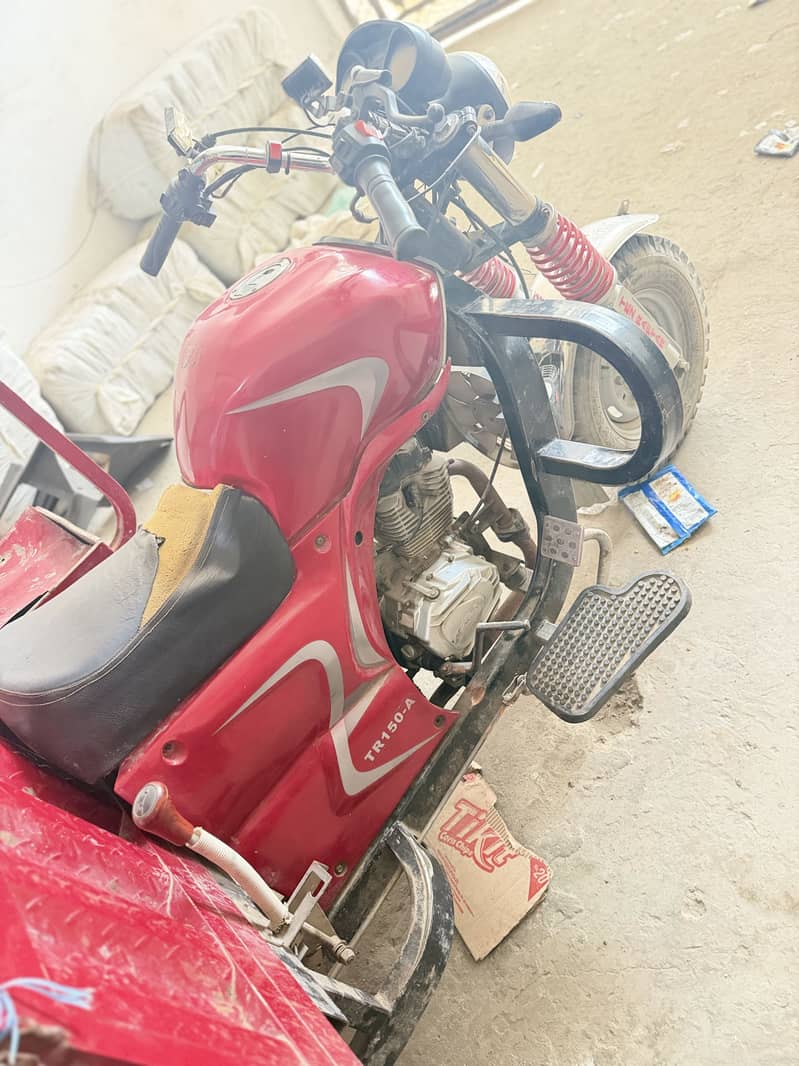 Loader rickshaw 3