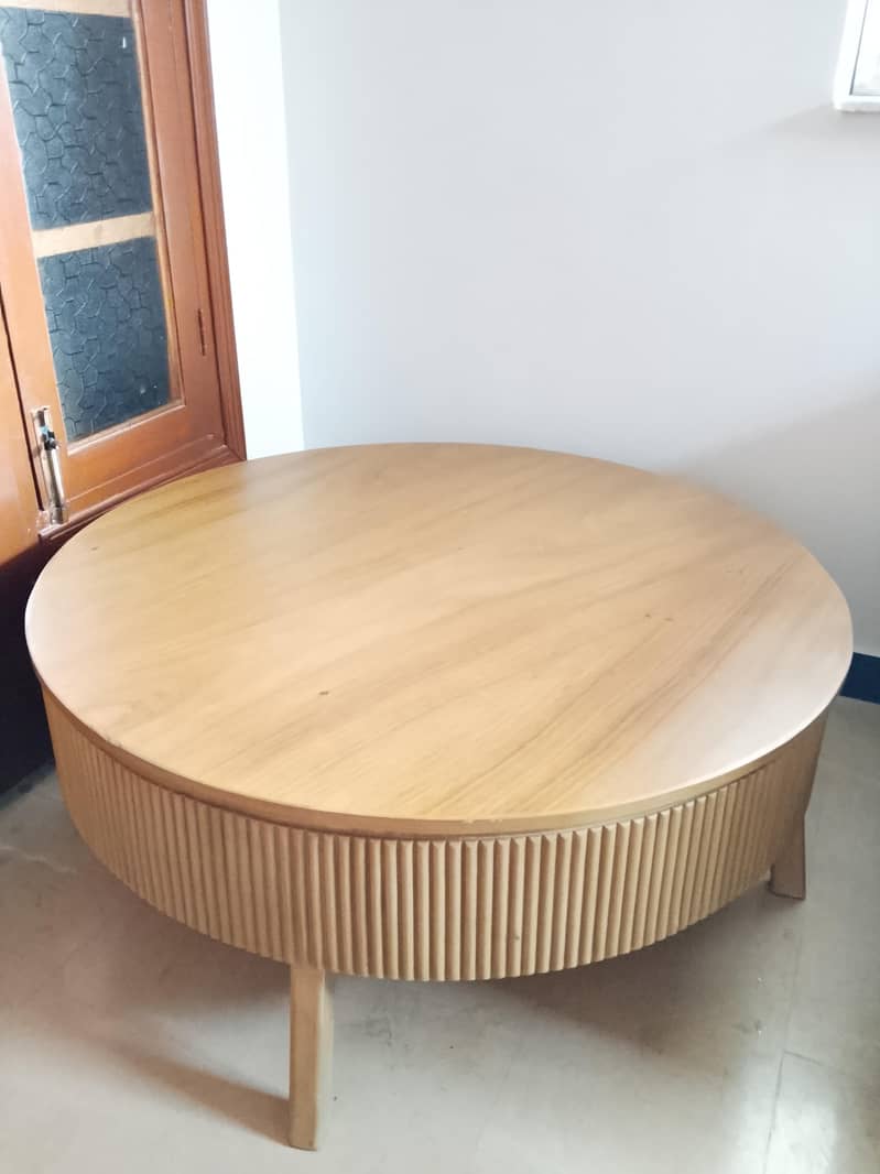 7 seter sofa with table 3