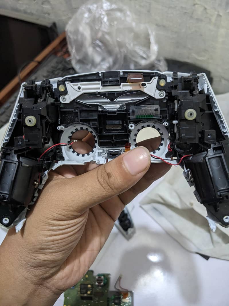 ps5 dead controller and Xbox one shell controller 5