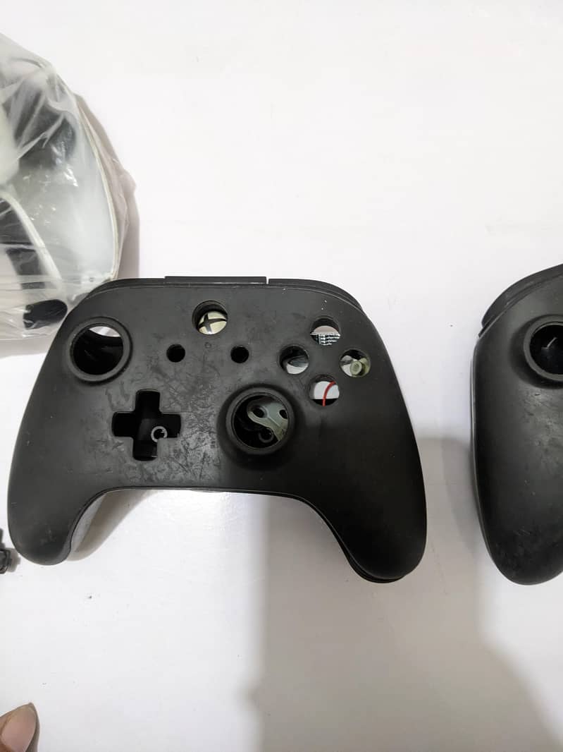 ps5 dead controller and Xbox one shell controller 6