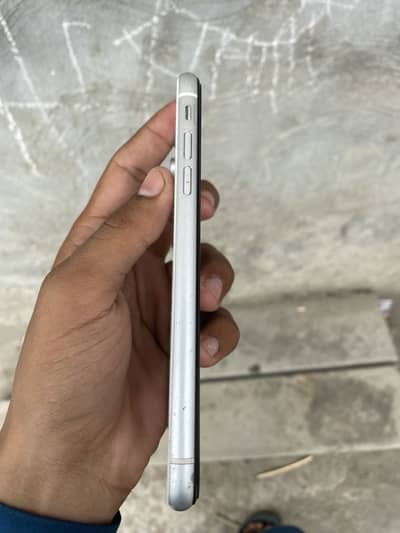 Apple iPhone XR
