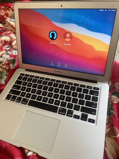 Apple MacBook Air 2017 | Core i5 | 8GB RAM | Excellent Condition