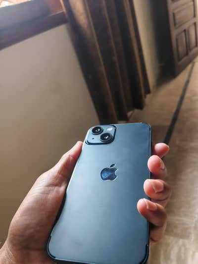 Apple iPhone 13