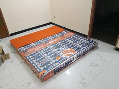 Brand New Unused Durafoam Luxury Mattress (King Size) | 78" x 72" x 5"