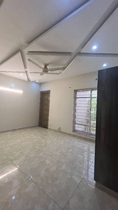 40*70 Tiles Flooring Beautiful Upper Portion In Block-C