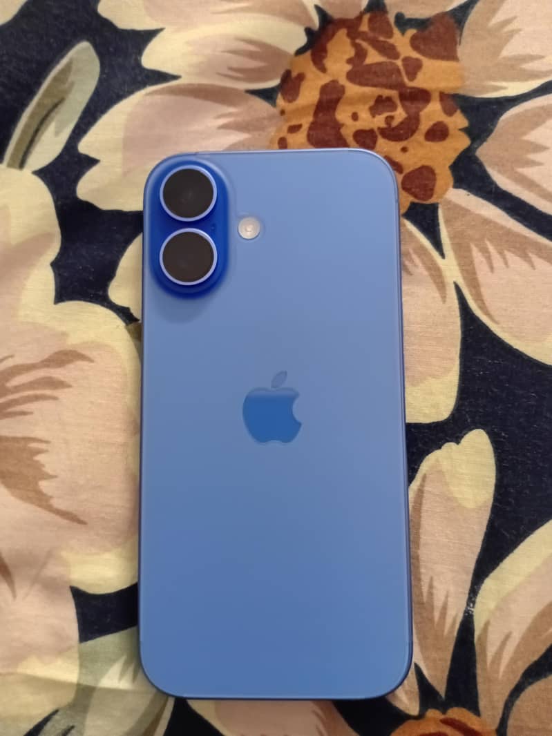 Apple iPhone 16 0