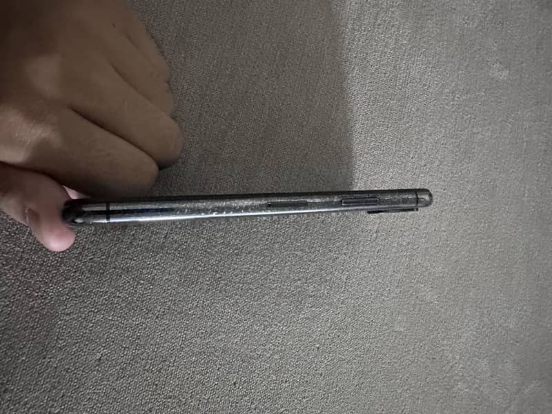 Apple iPhone X 1