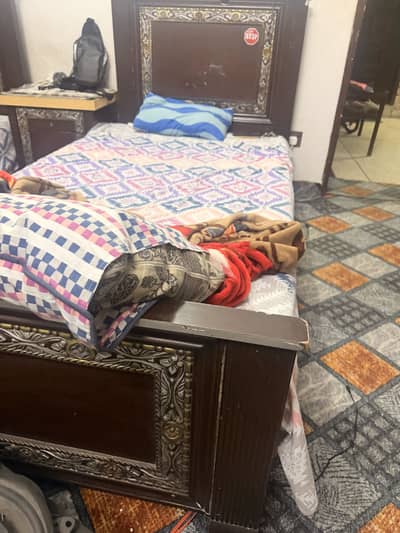 Single bed with mattress