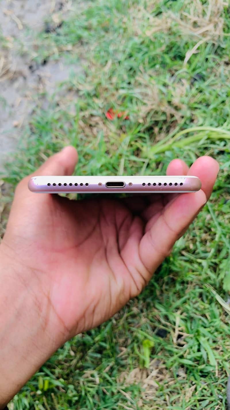 Apple iPhone 7 Plus 3