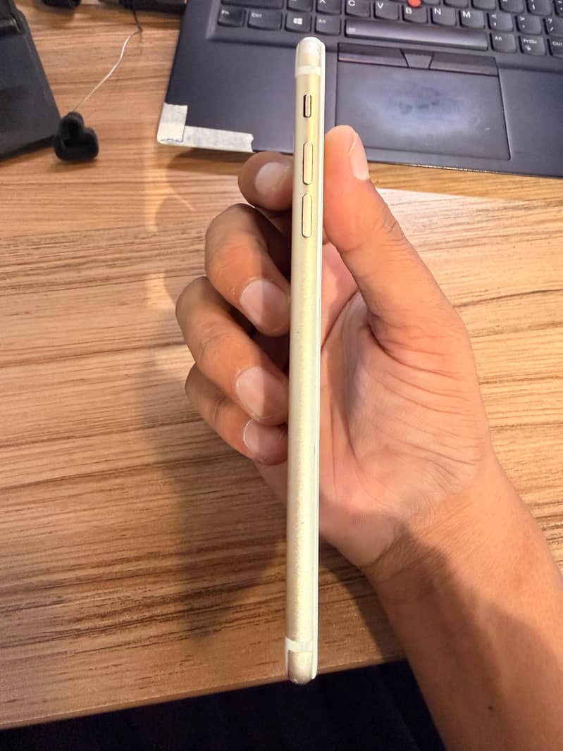 Apple iPhone 7 Plus 4