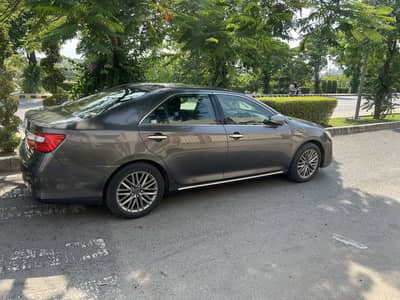 Toyota Camry 2012 hybrid total genuine 4.5 grade