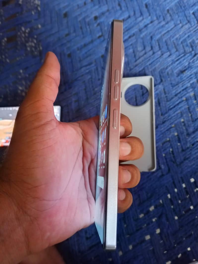 Tecno CAMON 30 Pro 2