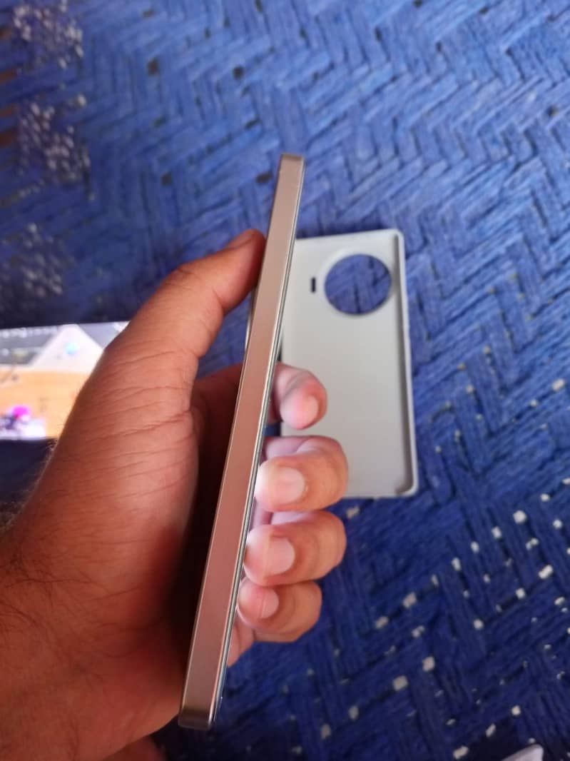 Tecno CAMON 30 Pro 3