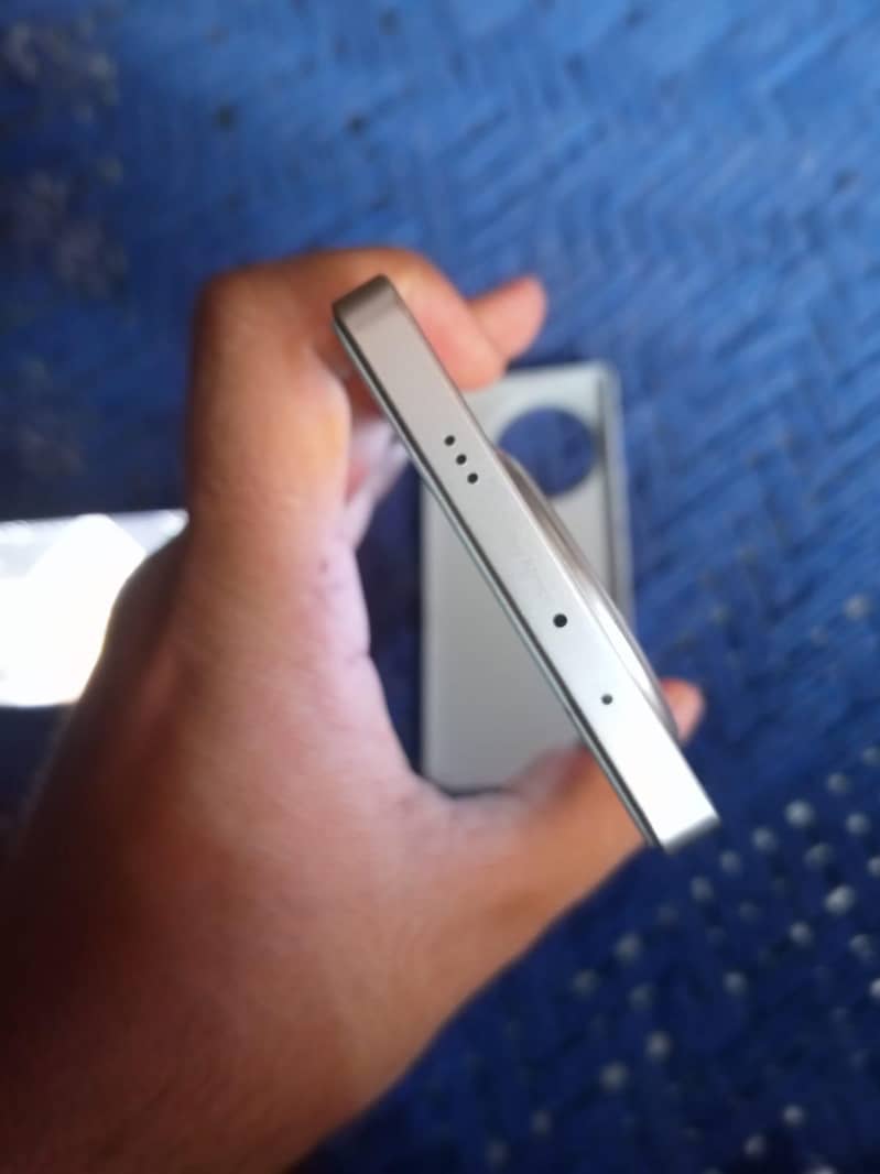 Tecno CAMON 30 Pro 4