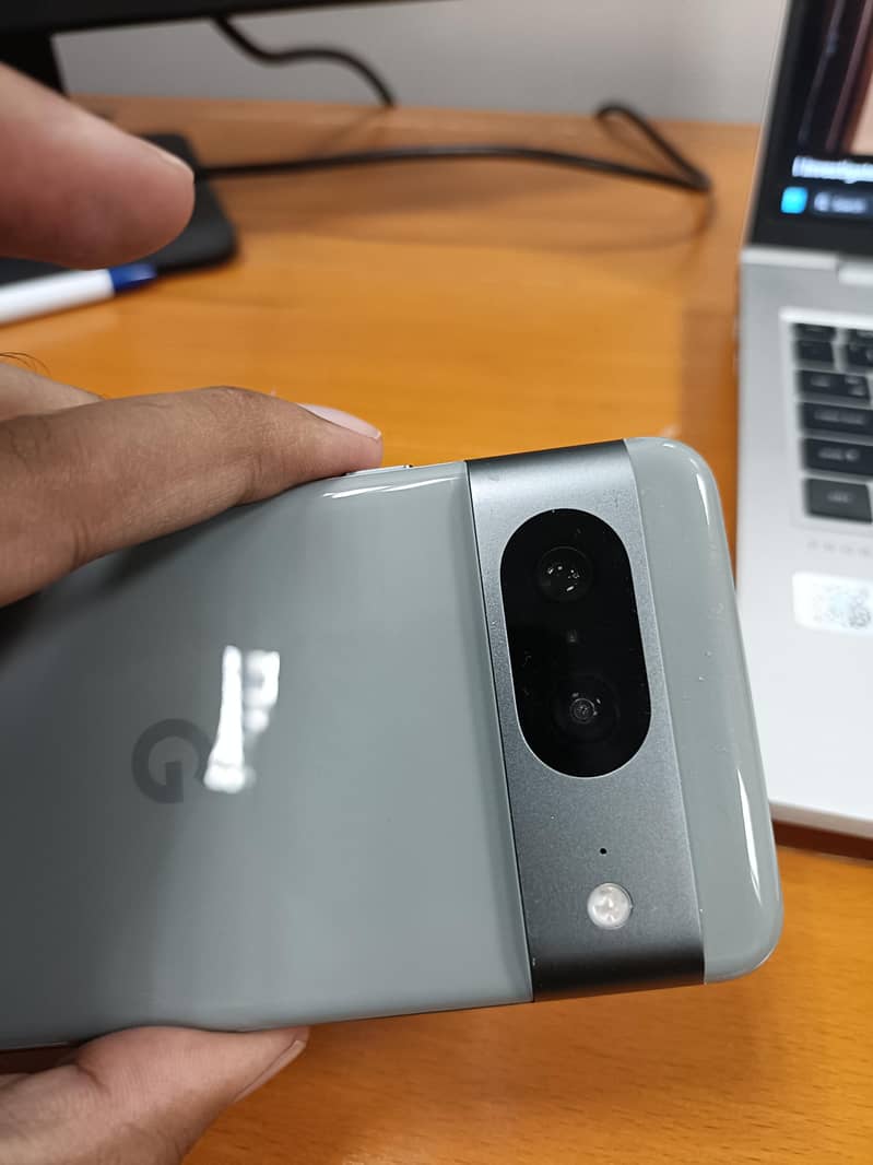 Google Pixel 8 1