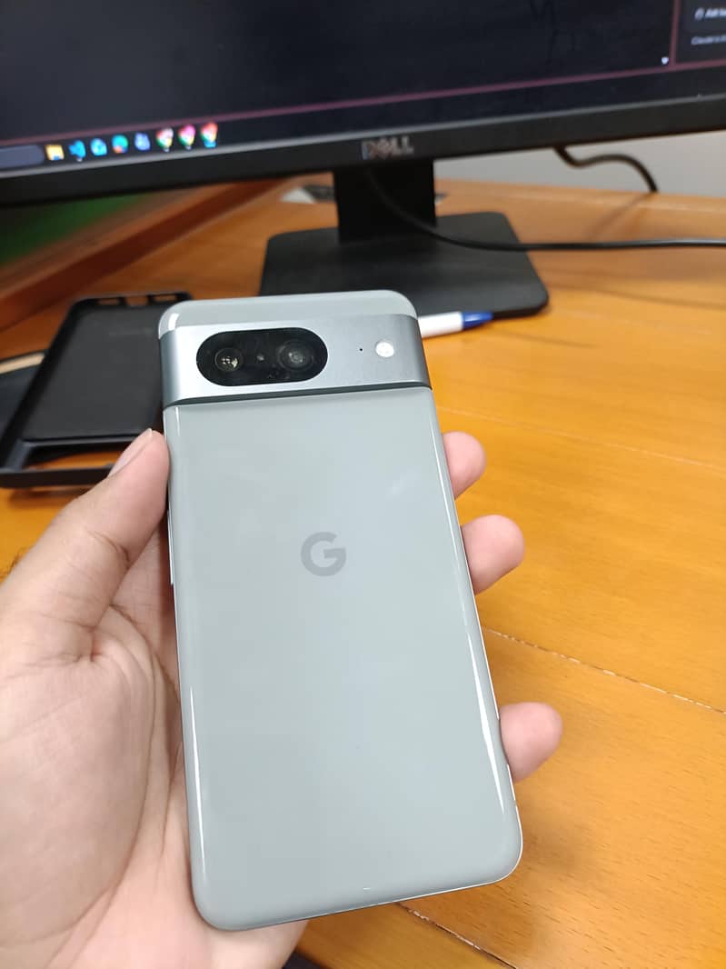 Google Pixel 8 6