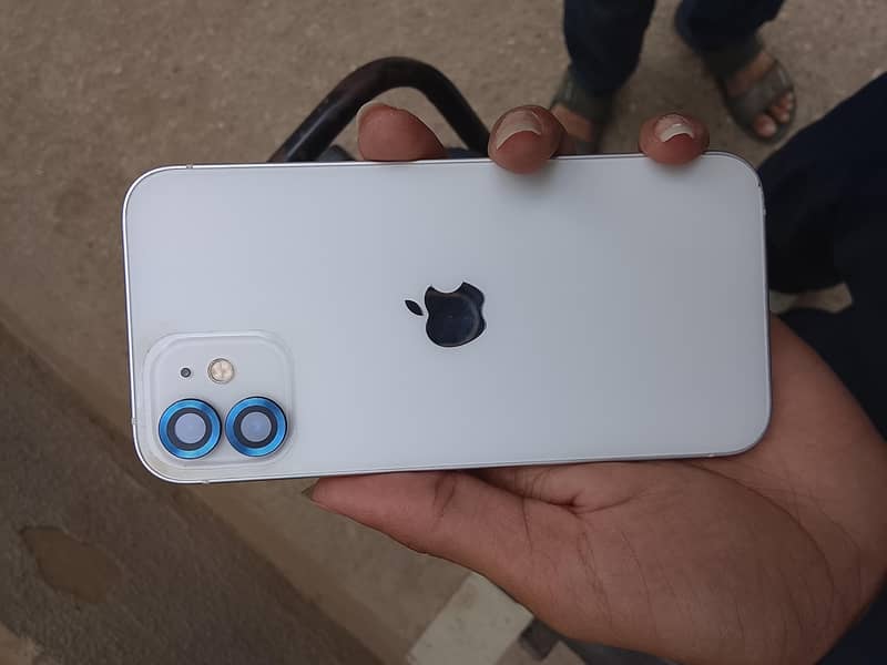 Apple iPhone 12 8