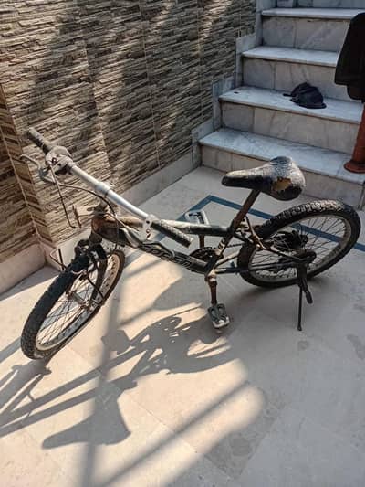 japaneeze cycle with 6 gears