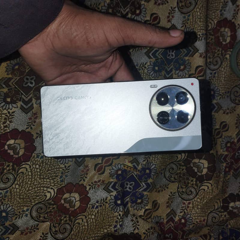 Tecno CAMON 30 2
