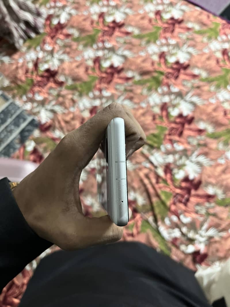 GOOGLE PIXEL 7A 5