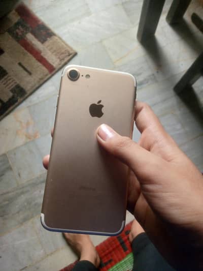 Apple iPhone 7