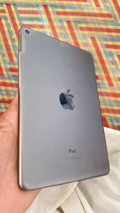 Ipad mini 5 64 GB condition 9.5/10