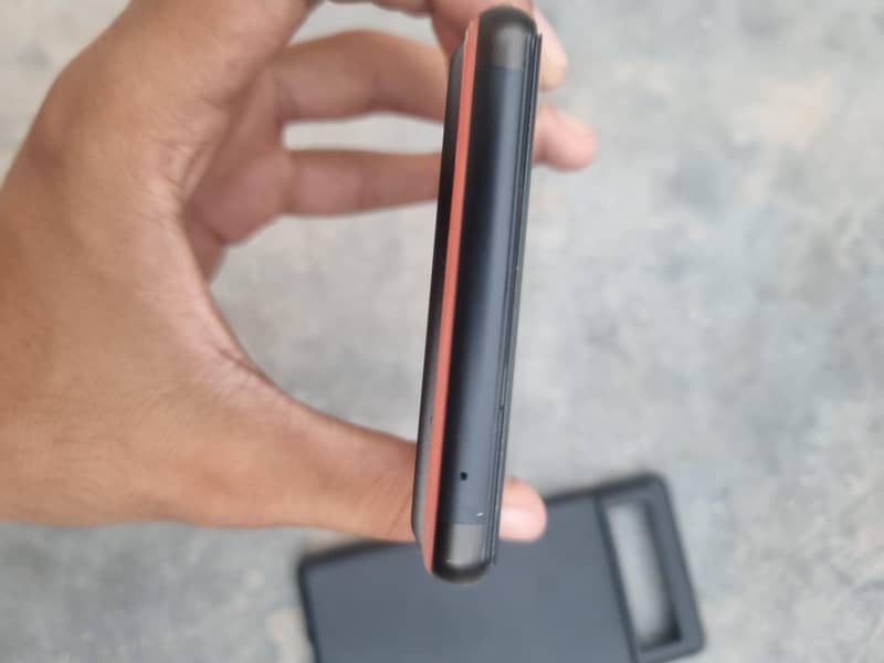 Google Pixel 6 4