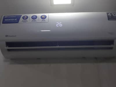 Dawlance 1 ton, 2 season used AC