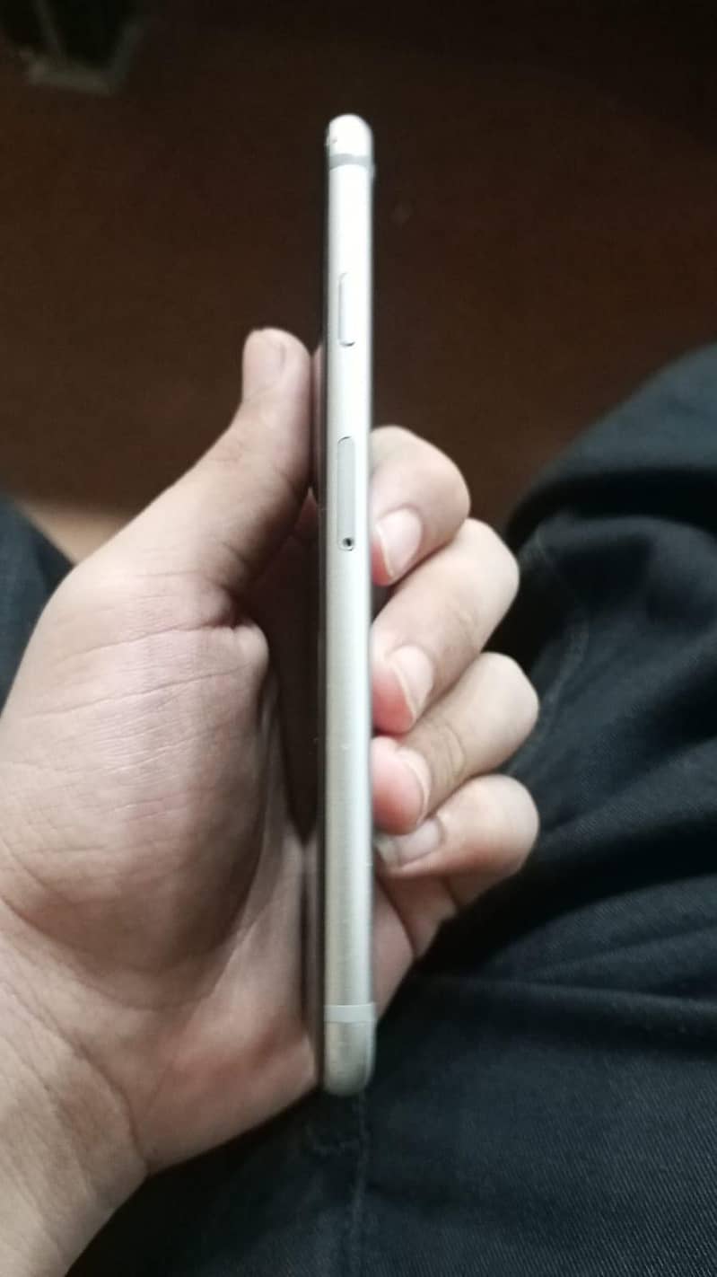 Apple iPhone 6 2