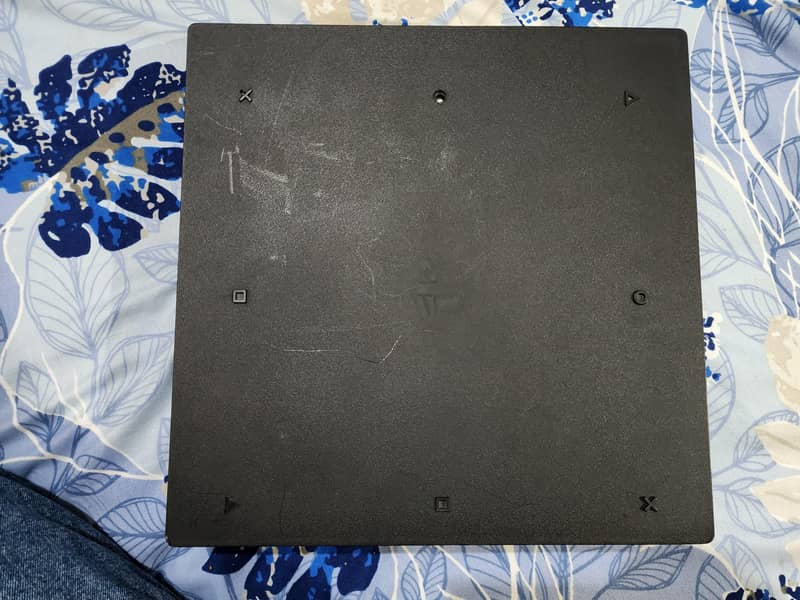 Ps4 Pro 1TB With One Controller 7