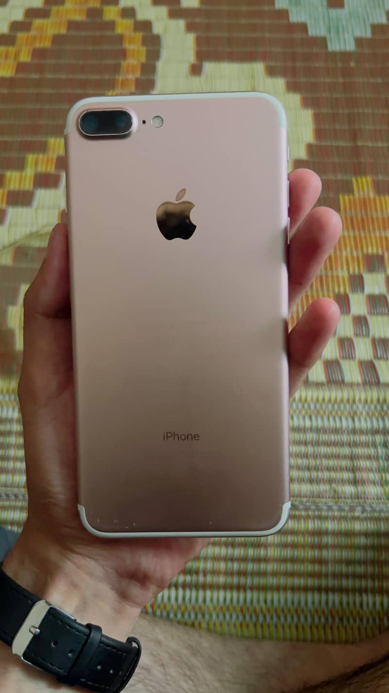 Apple iPhone 7 Plus 2