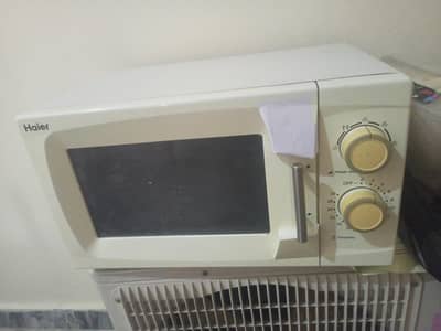 microwave in excellent condition