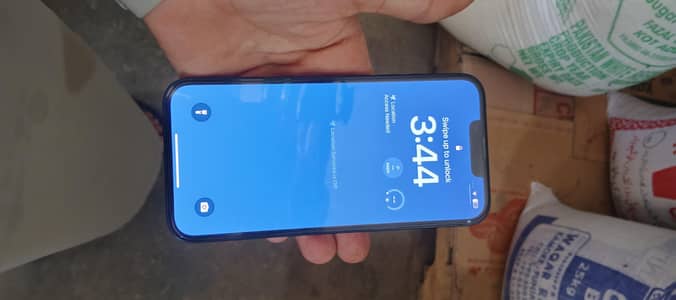 Apple iPhone 13
