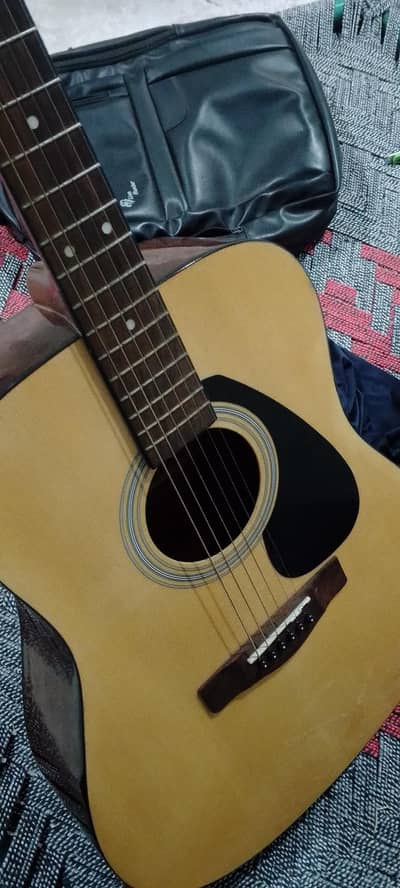 Yamaha Acoustic Guitar