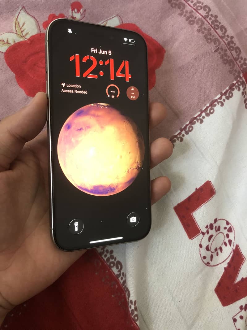 Apple iPhone 15 Pro 2