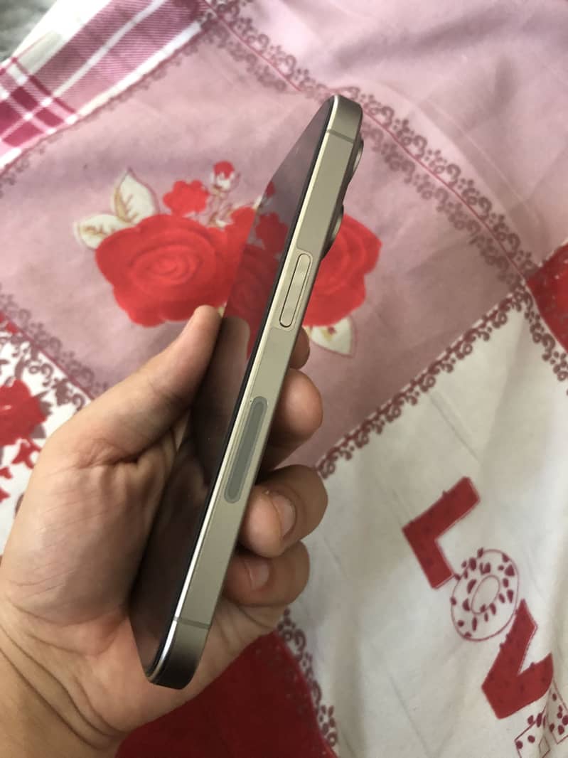 Apple iPhone 15 Pro 5