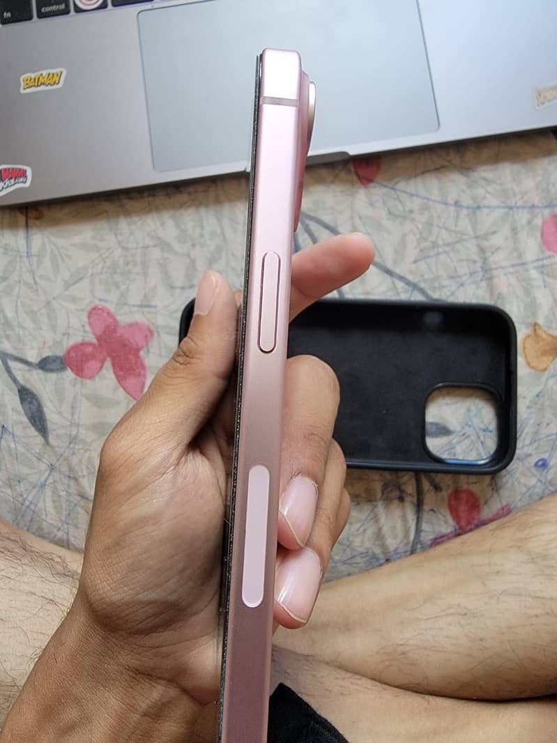 Apple iPhone 15 2