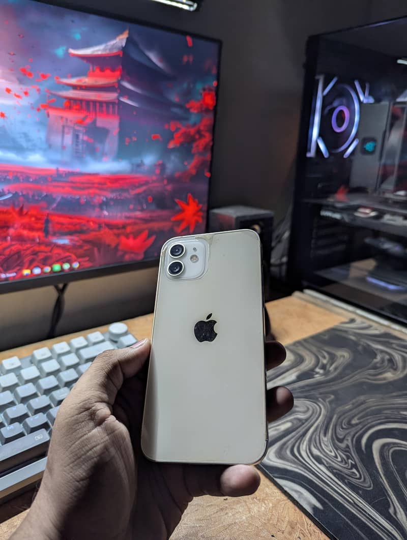 Apple iPhone 12 3