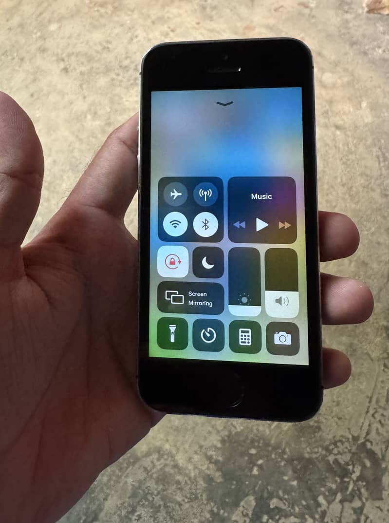 Apple iPhone 5s 1