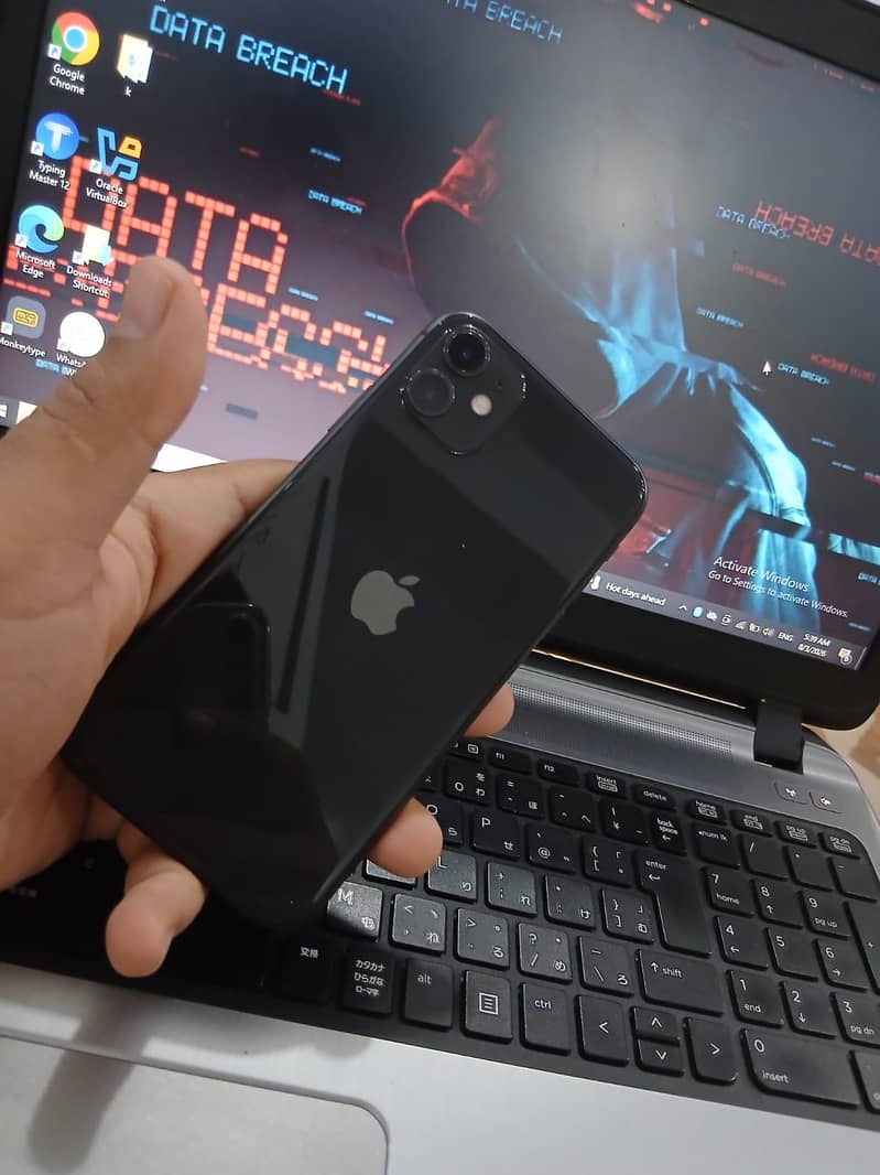 Apple iPhone 11 3