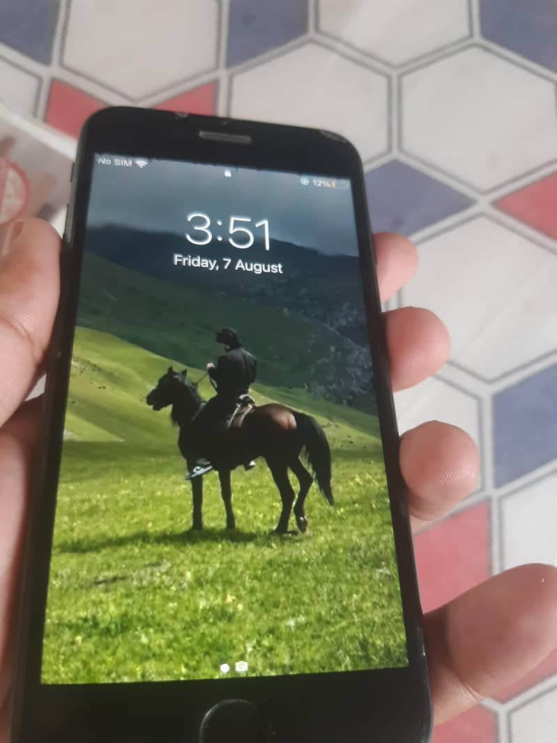 Apple iPhone 7 2