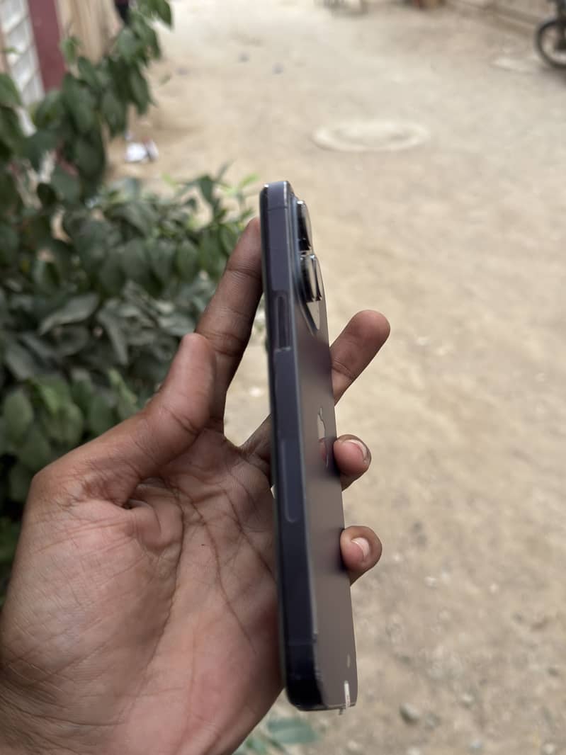 Iphone 14 pro max 2