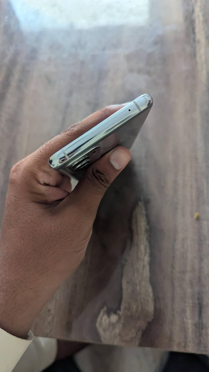 One Plus 9 Pro 1