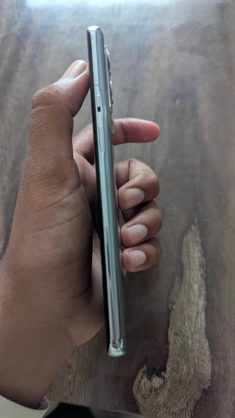 One Plus 9 Pro 4