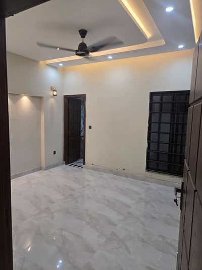 10marla lower portion for rent in jubilee town Lahore